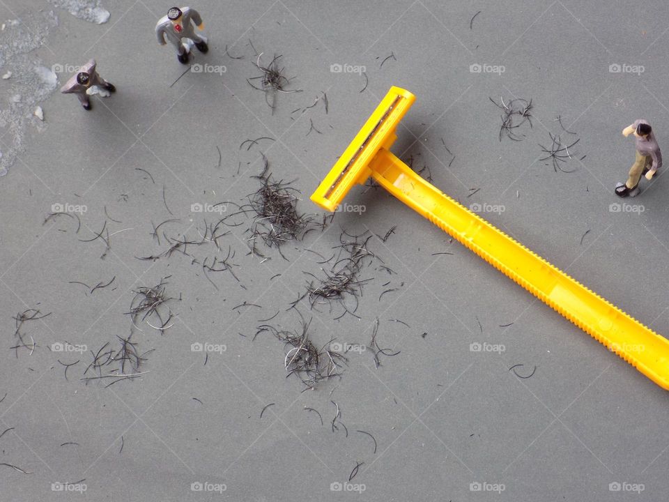 From the world of liliput, razor lord giant