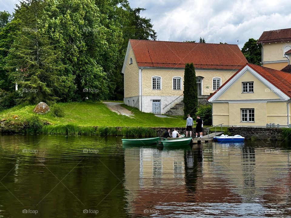 Outdoor activities, boating 