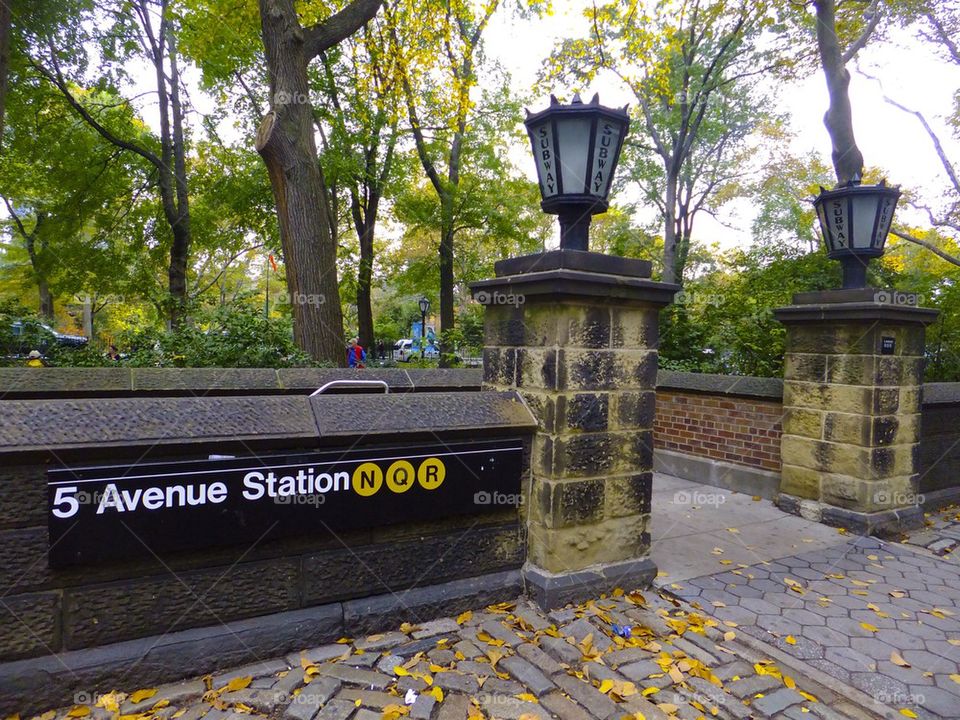 NEW YORK CITY CENTRAL PARK SUBWAY STATION