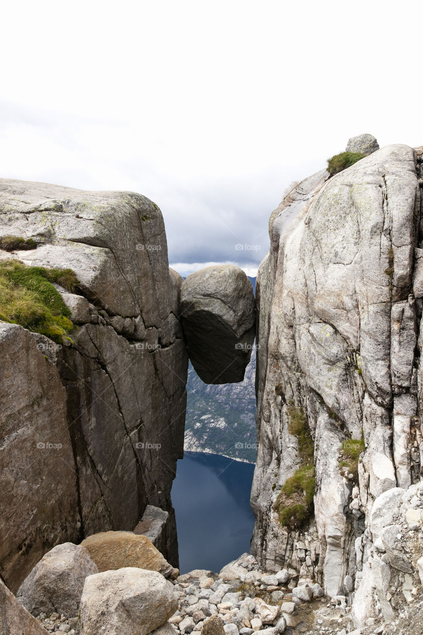 Kjeragbolten in Norway the biggest stone between 2nd rocks