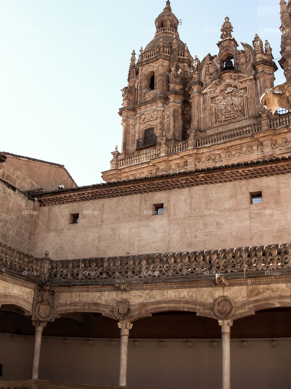 Iglesia de la Clerecia. Iglesia de la Clerecia desde la Casa de las Conchas (Salamanca - Spain)