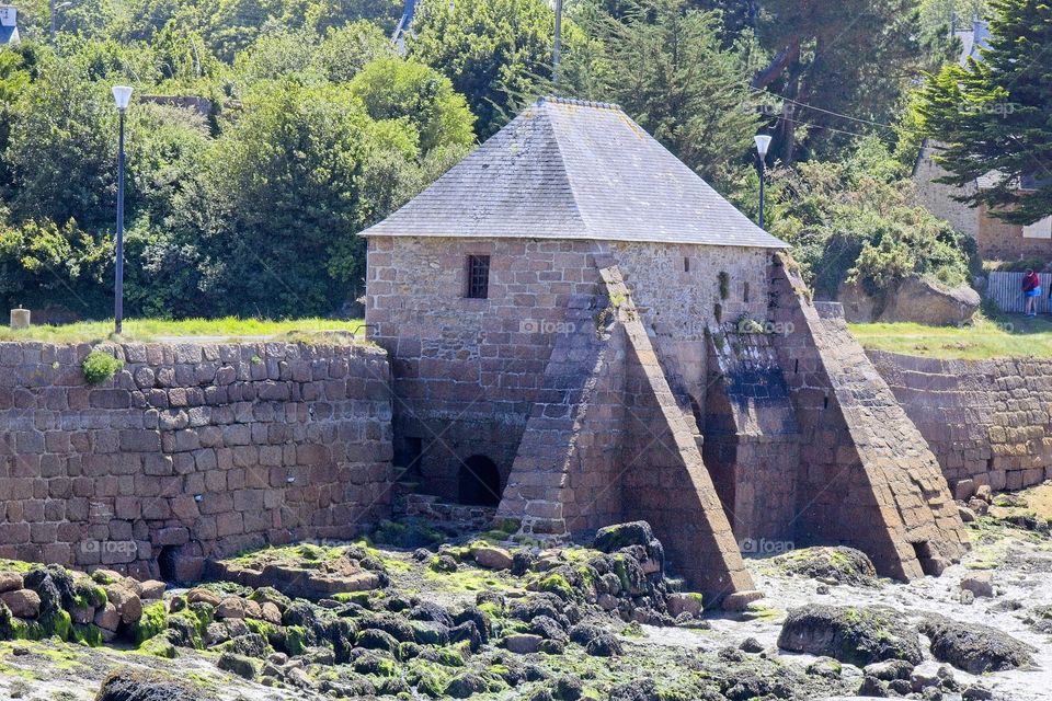 old house in the countryside