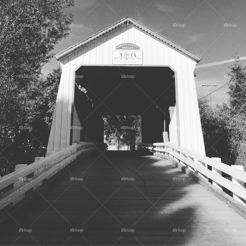 Covered bridge 