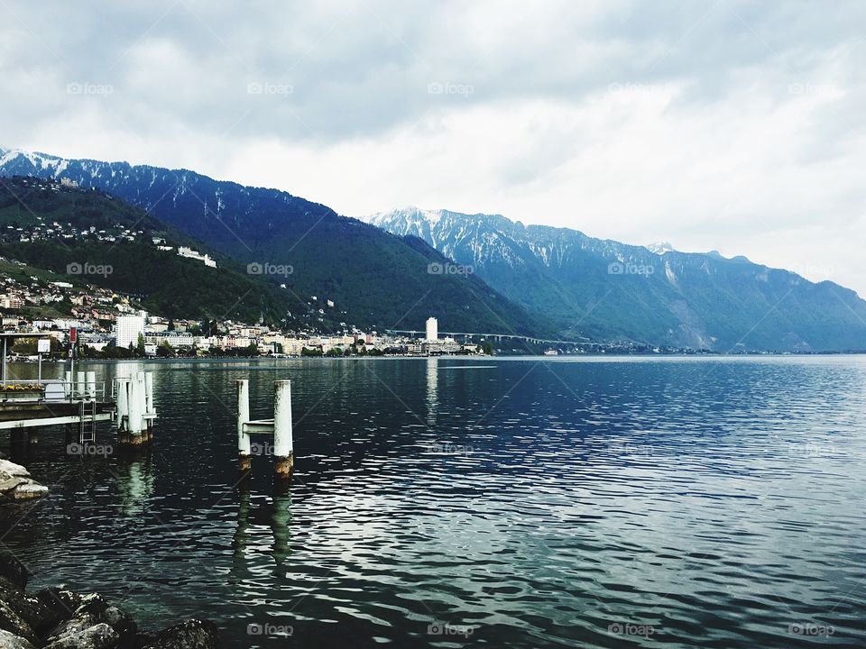 Montreux lake shore 