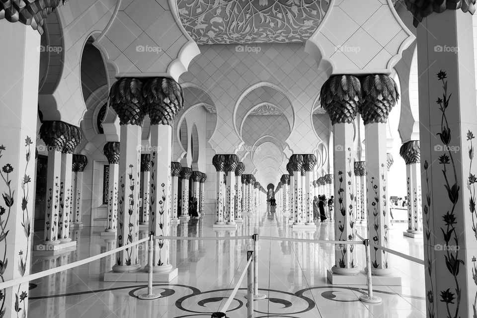 Abu Dhabi, White Mosque, Incredible Architecture in B&W