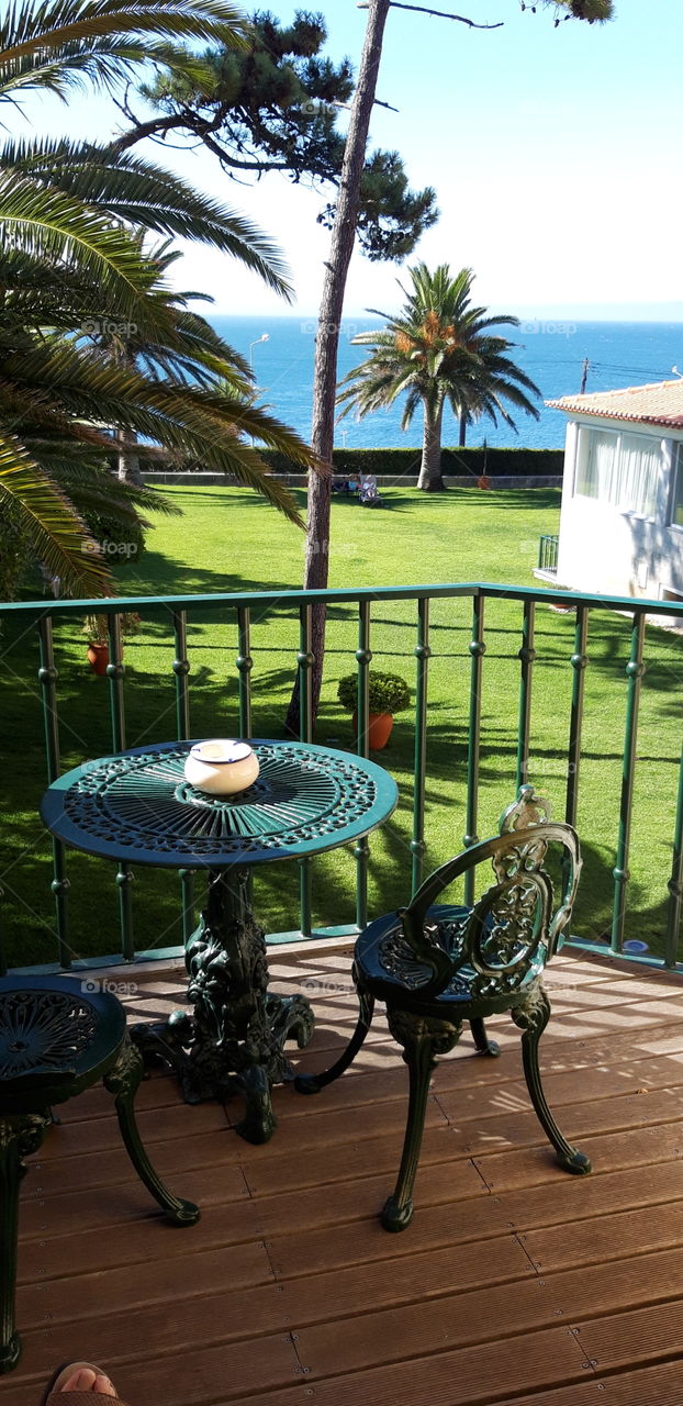 enjoying life in Cascais