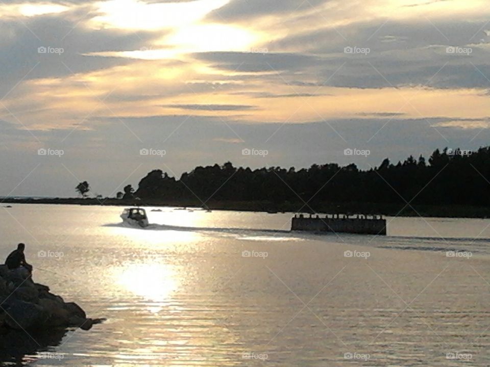 Summer . Holliday evening in Fågelsundet 