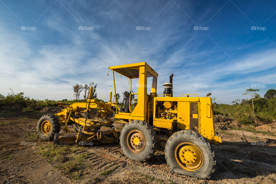 Construction tractor 