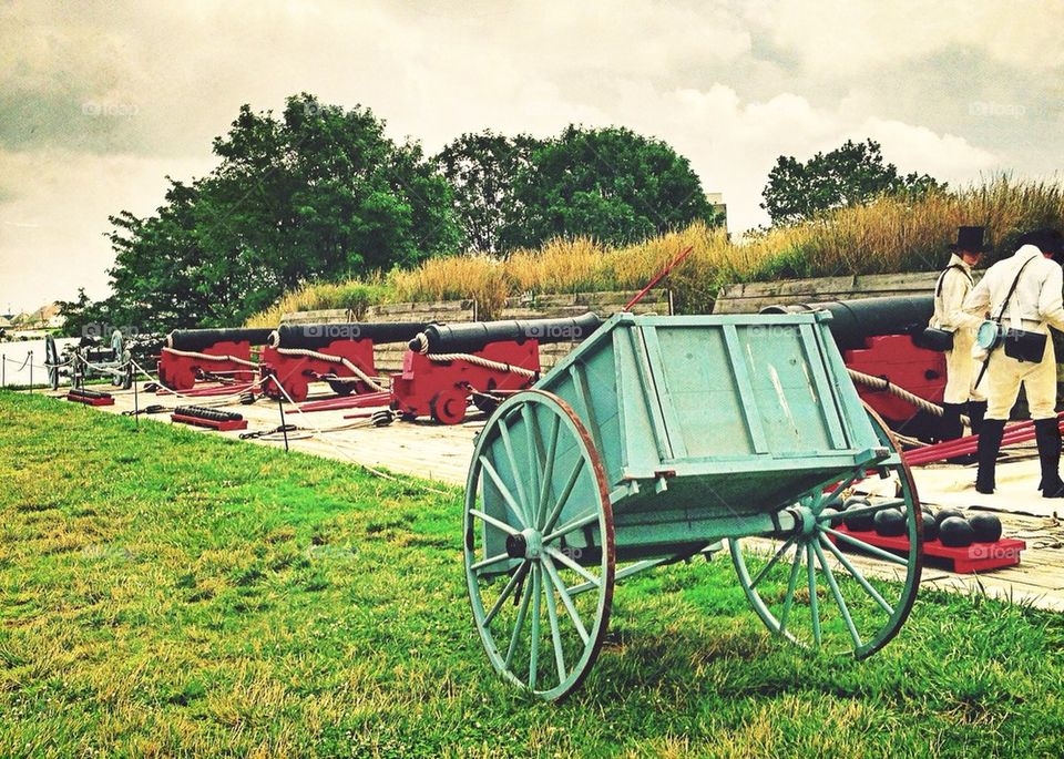 Fort Mchenry Cannons