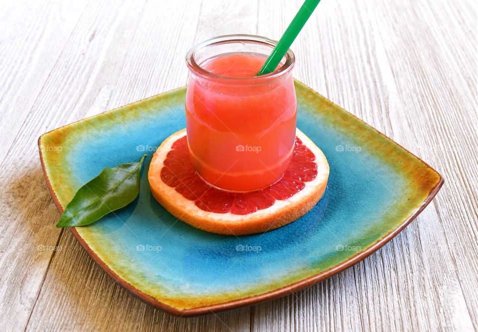 Fresh grapefruit juice