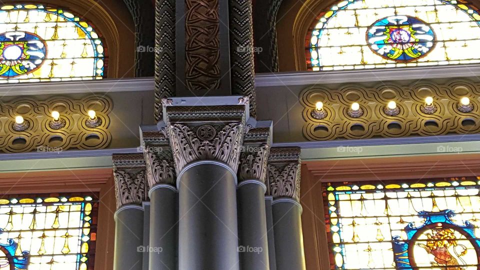 Amazing pillar