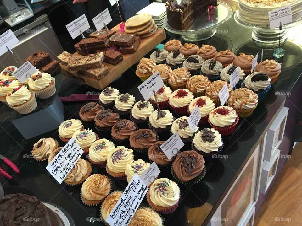 Cup cakes in a bakery