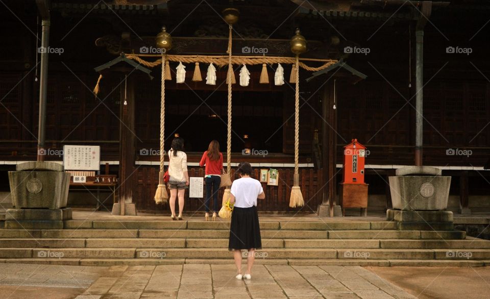 prayer moment in Japan