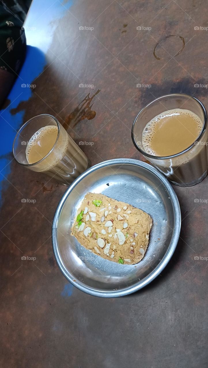 subha ki chai🤍
mornings tea