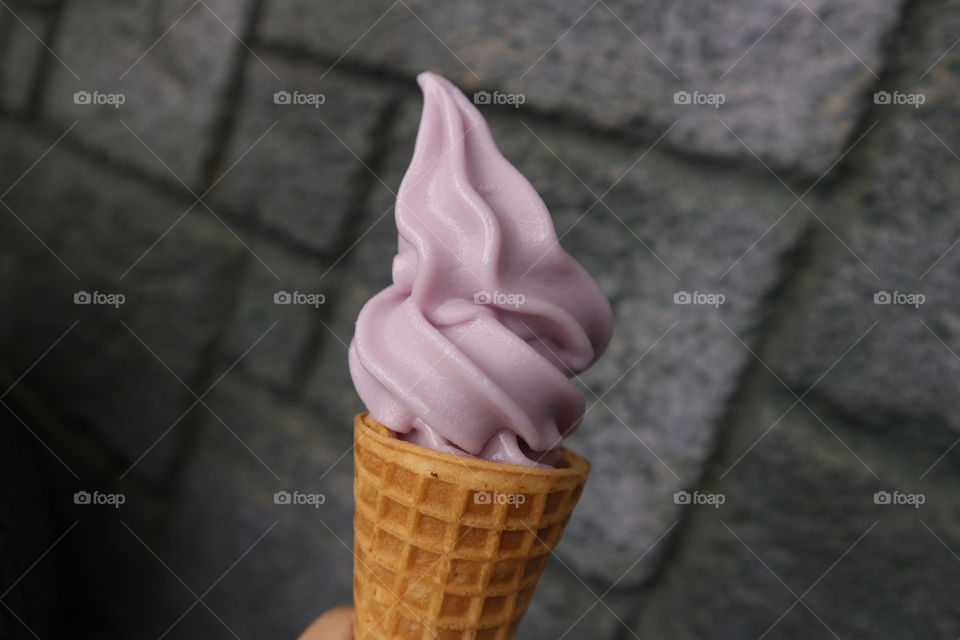 lavender ice cream, this ice cream is yummy & dreamy