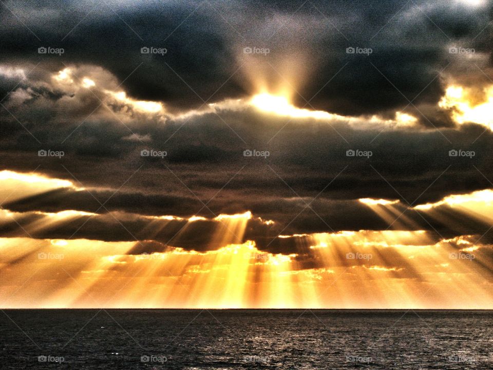 Beautiful Sunrays from the Atlantic and Pewits Nest