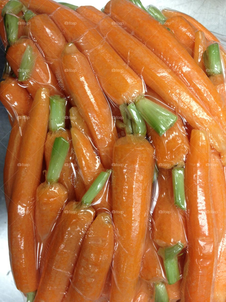 Vacuum sealed carrots 