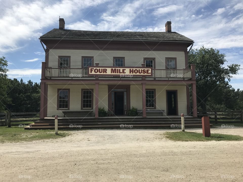 Four Mile House Crossroads Inn - Old World Wisconsin Open Air Museum - Authentic Historic Hotel with Porch on a Dirt Road 