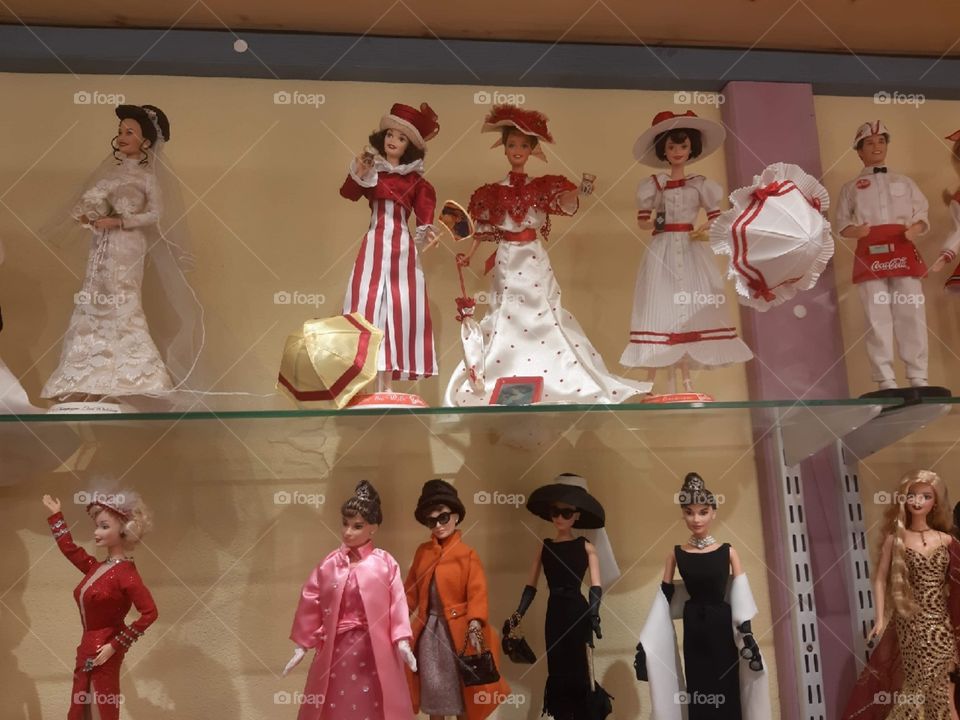 The magic world of dolls