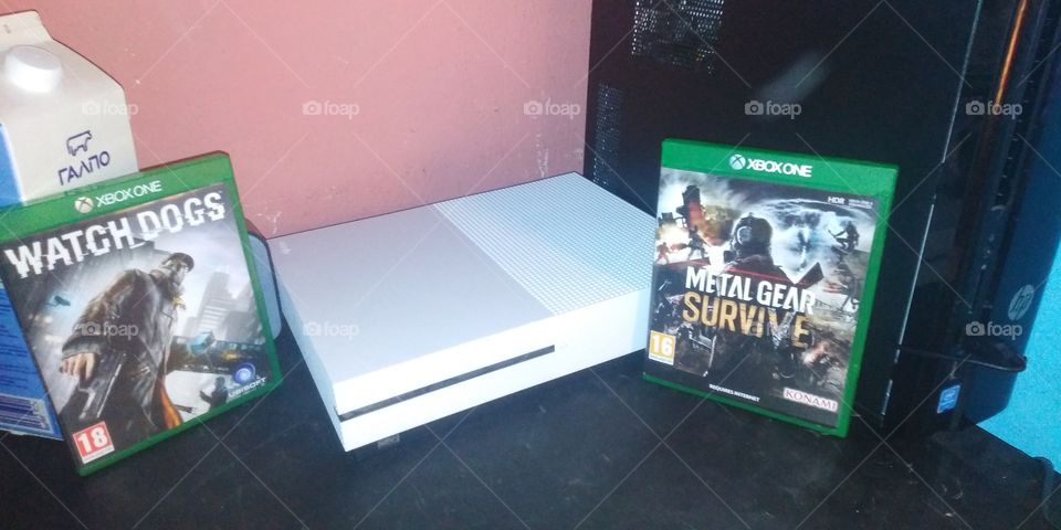 This is my new XBOX with new games