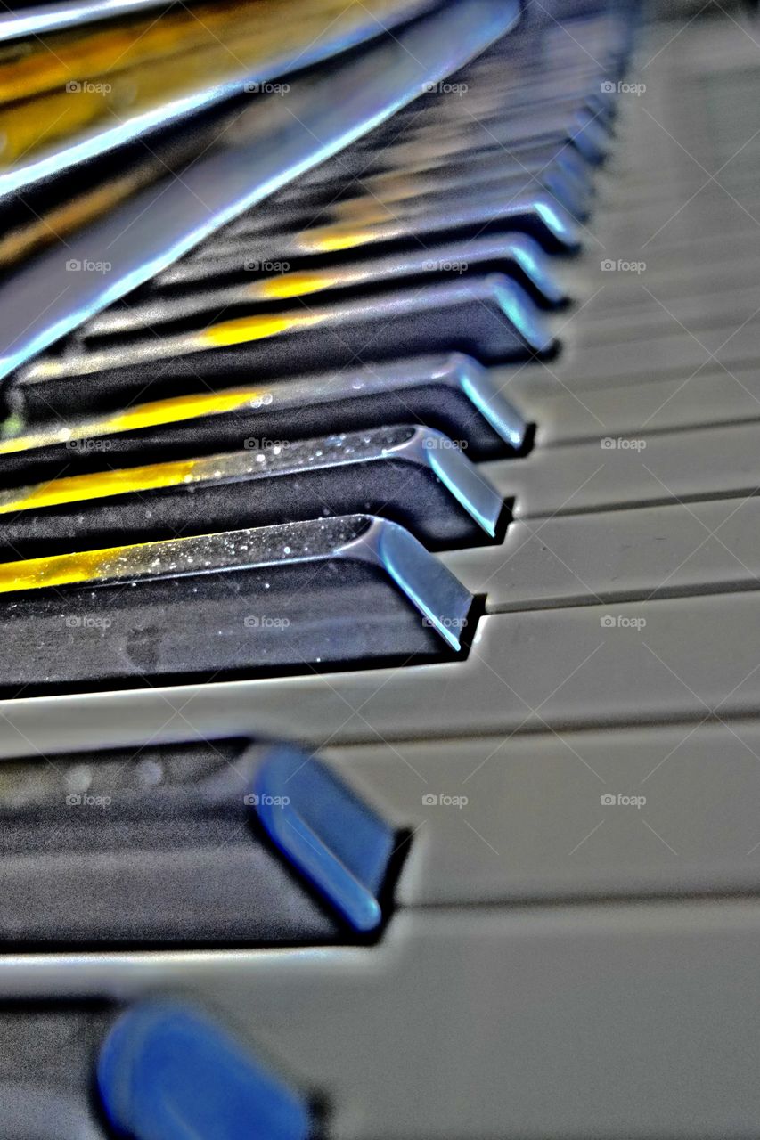 Photographed my piano while using the effects mode. It looks epic if u ask me