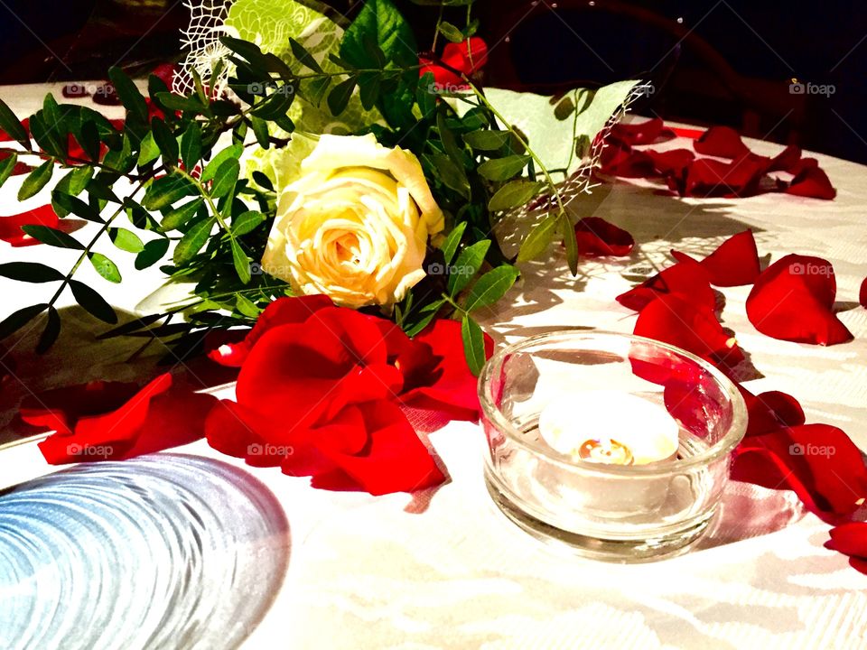 Cena romántica anual de San Valentin, en el precioso restaurante Mirador de Sant Just (barcelona)  