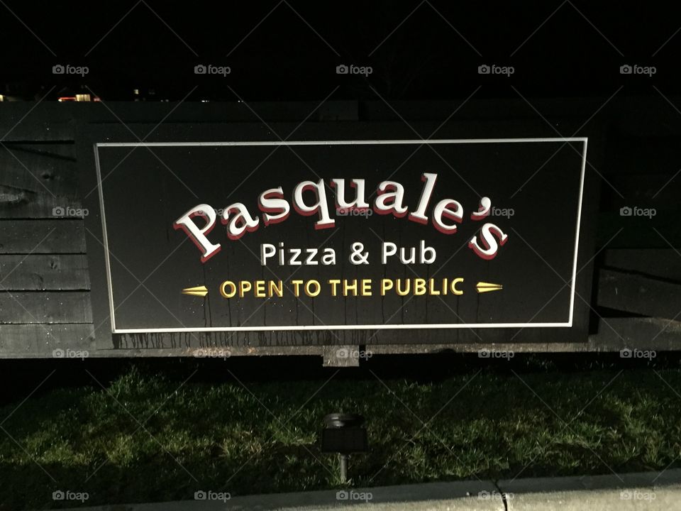 Pasquale’s Pizza & Pub Sign