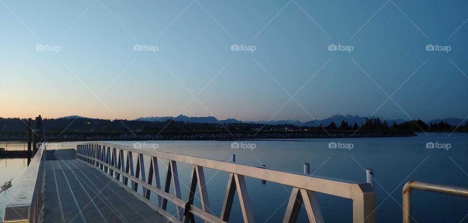 walkway to the dock