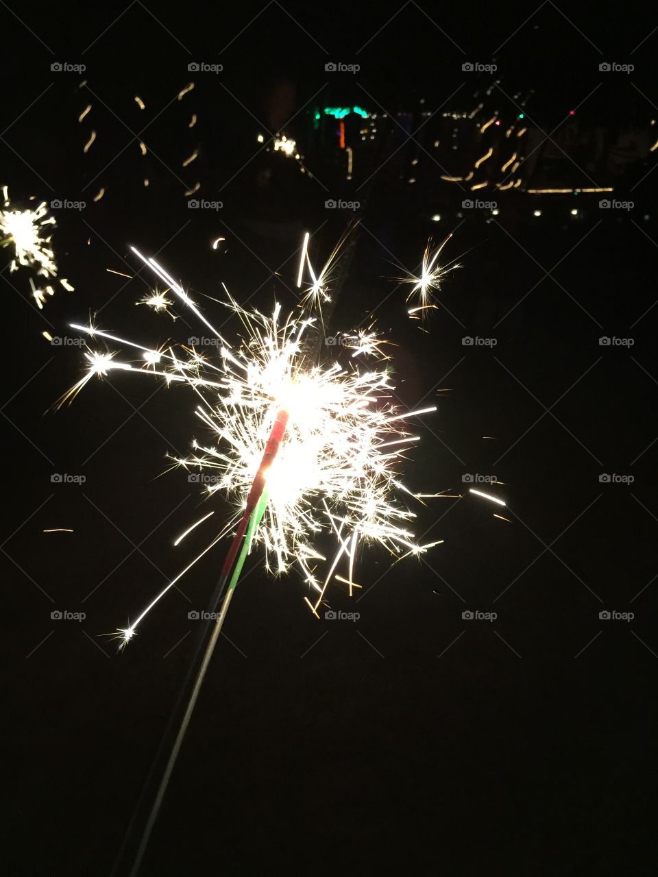 Lighting sparklers 