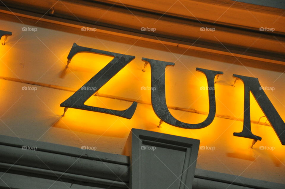 Zu