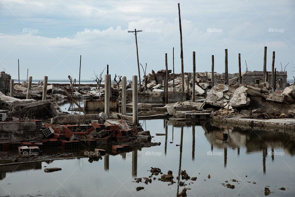 Town destroyed and abandoned by flood 