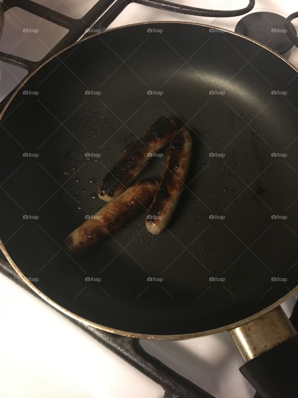Frying sausage 