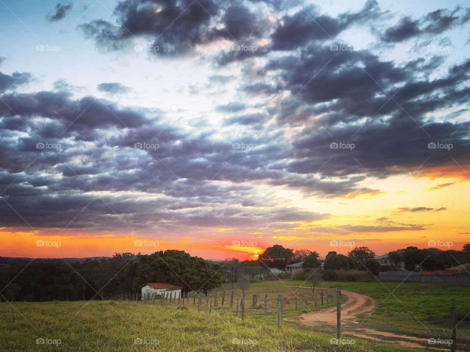 🇺🇸 The beautiful nature waking up early in the morning. Long live the generosity of the landscapes of the sky! / 🇧🇷 A natureza tão bonita despertando logo pela manhã. Viva a generosidade das paisagens do céu!