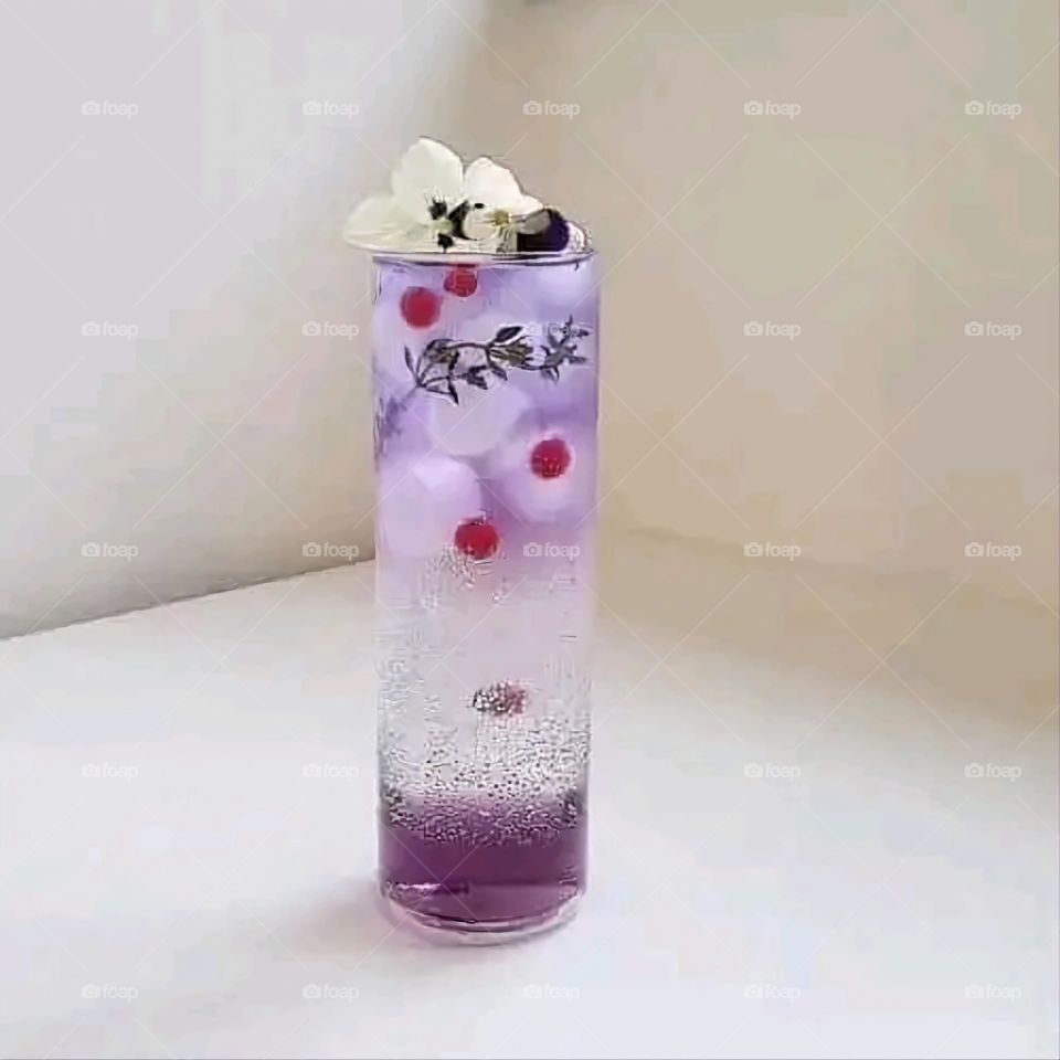 A very beautiful picture, and there is no better picture than it. There is no better picture of green herbs and colorful, red and white roses than it. Glory be to God, the natural and picturesque view, and there is no more wonderful picture than it.