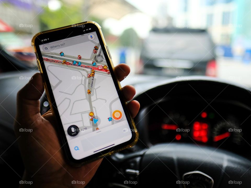 Navigation apps in iphone XR