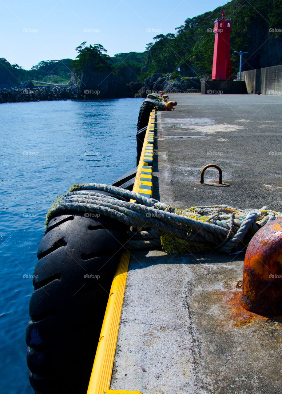 ocean yellow blue black by hugo