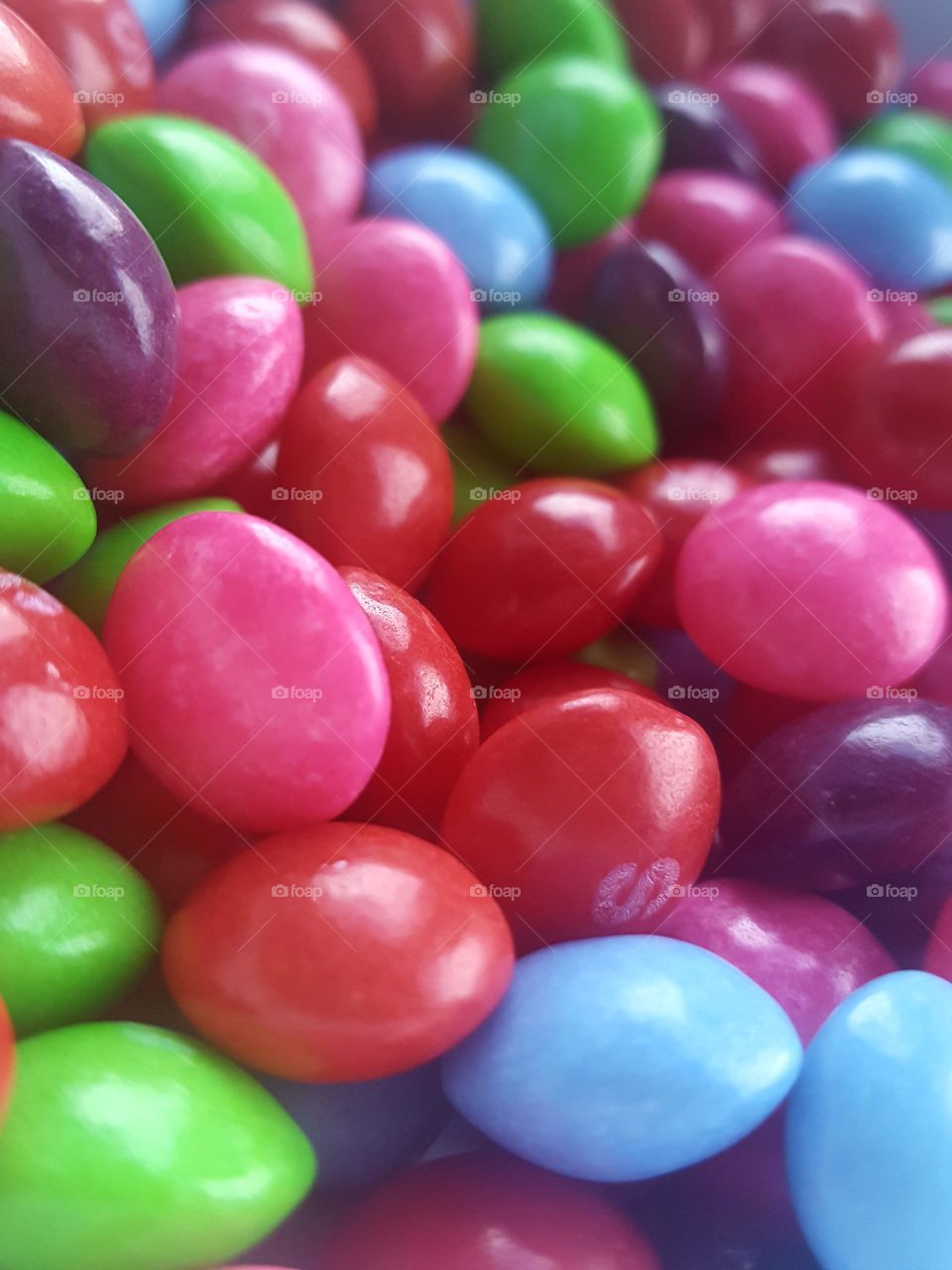 Wild berry flavoured skittles
