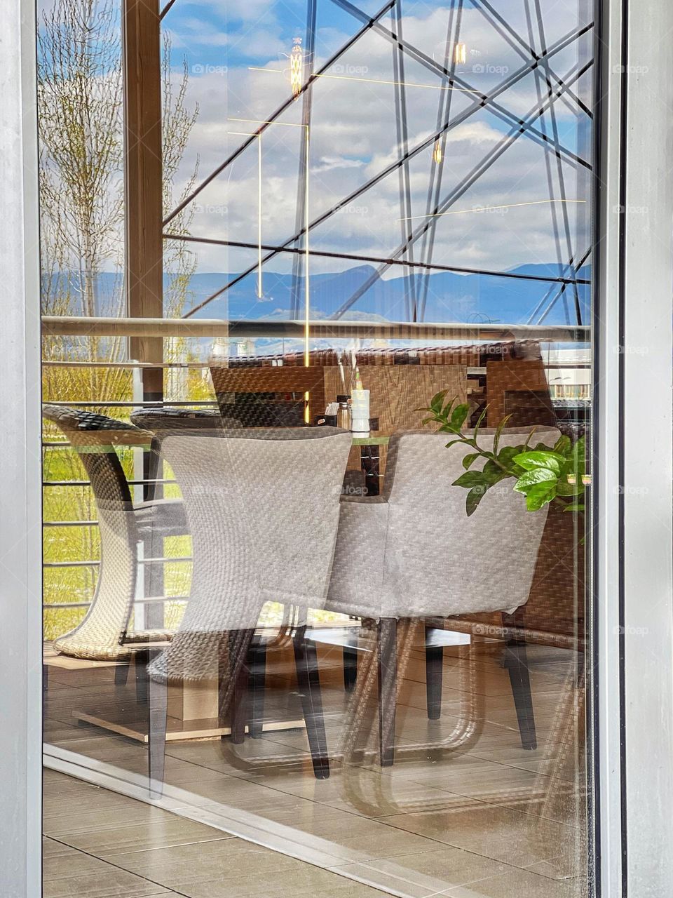 A look in the shop window