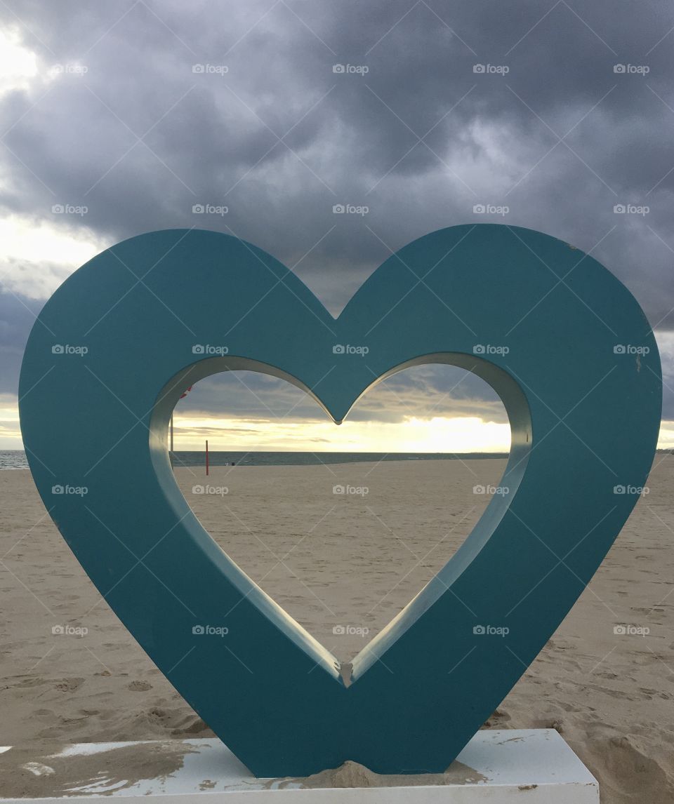 Heart on the lonely beach