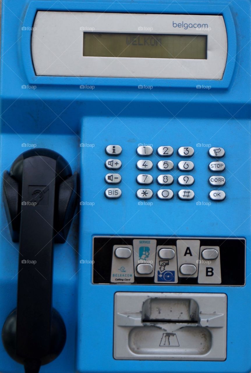 Public telephone