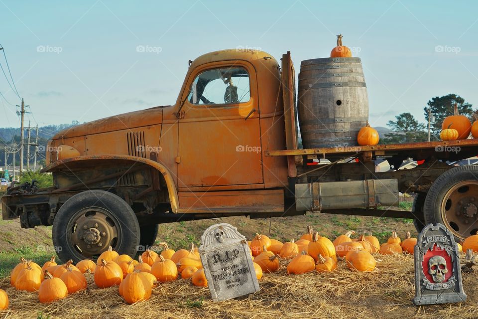 Halloween Farm Truck