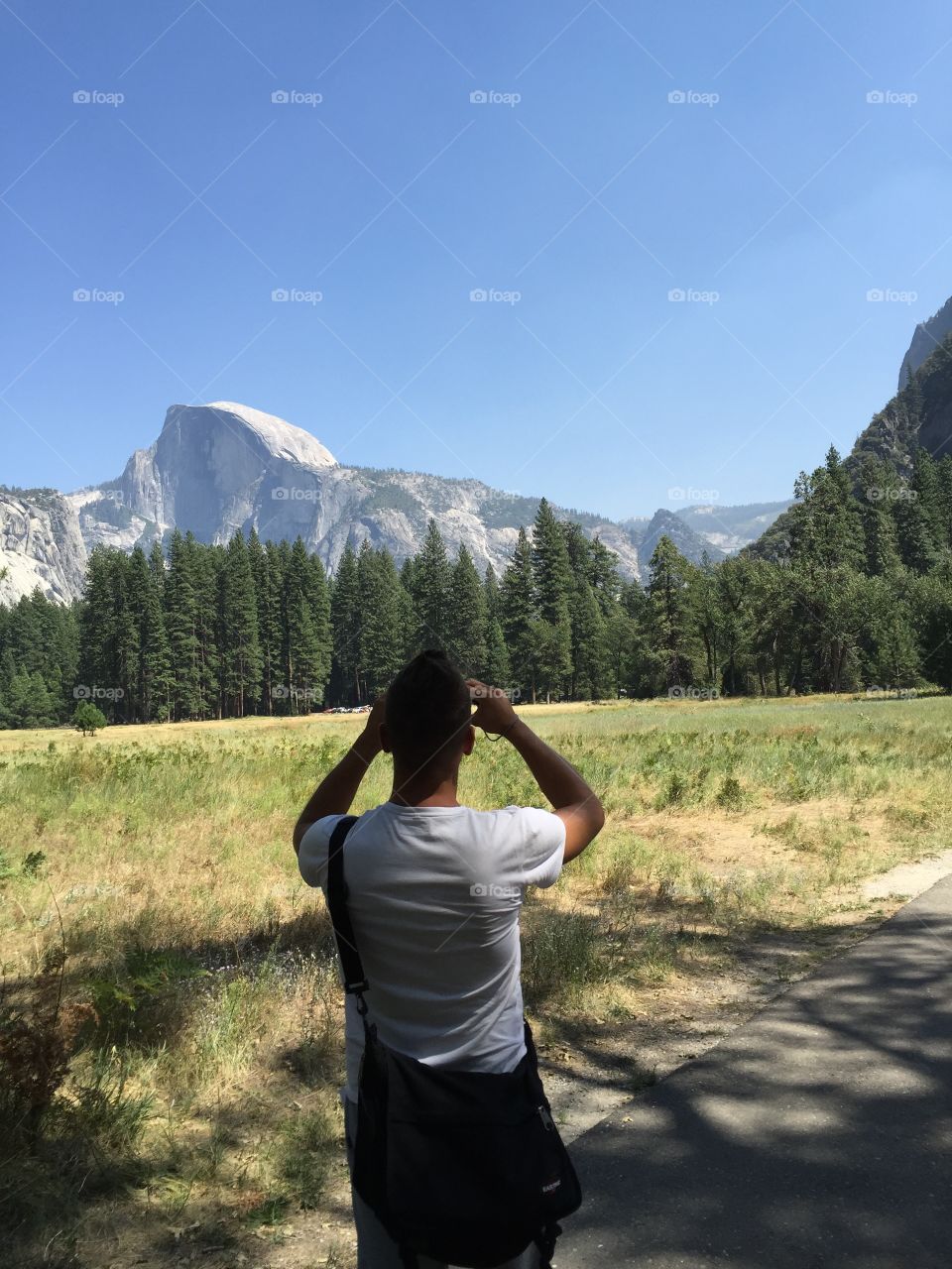 Take a Photo of the Yosemite valley