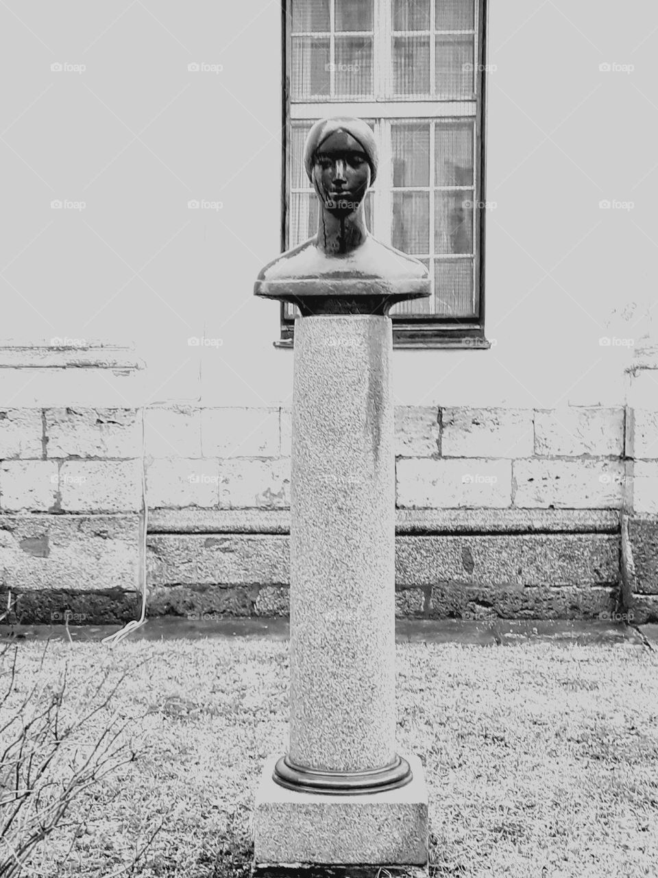 Бюст А.П. Керн в Риге