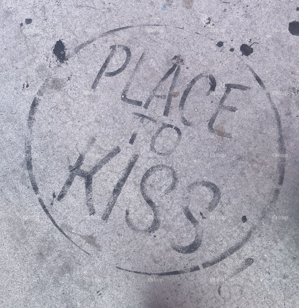 Fun at Wynwood, graffiti in wet cement 