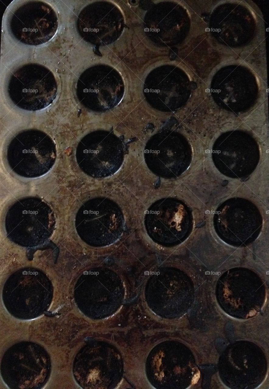 This is what the pan looked like AFTER the dishwasher finished washing a load that my teenage son had filled and started for me.