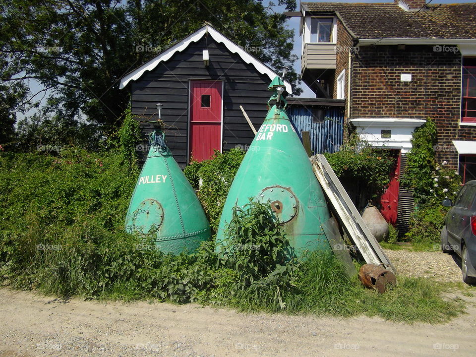 High and dry buoy's