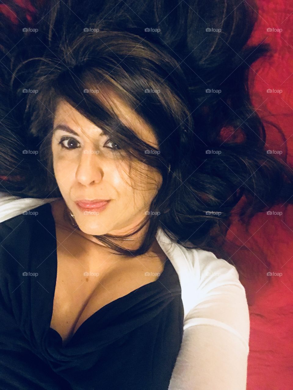 Stood up on a Friday night. What’s a girl to do? Lol 💋