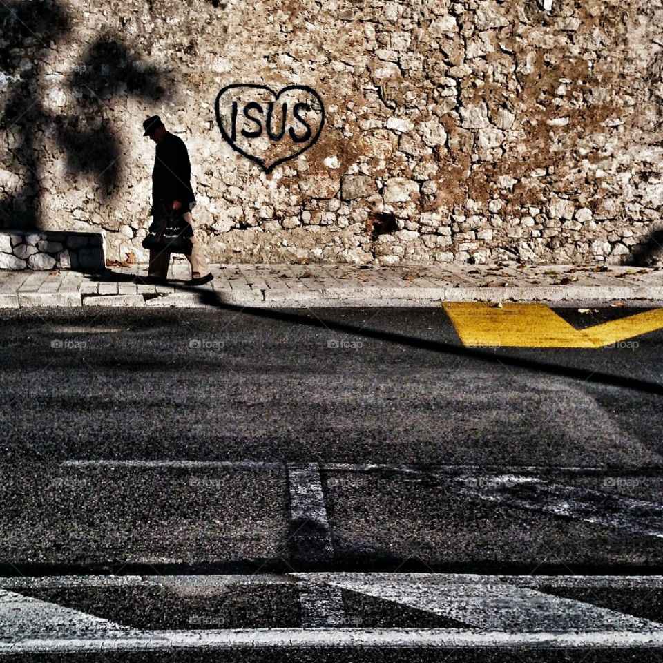 Walker . Dubrovnik shadow