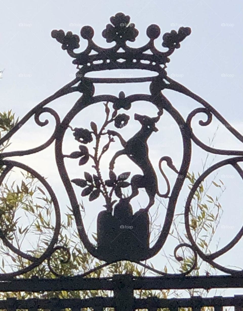 Crown & Emblem Iron Gate 