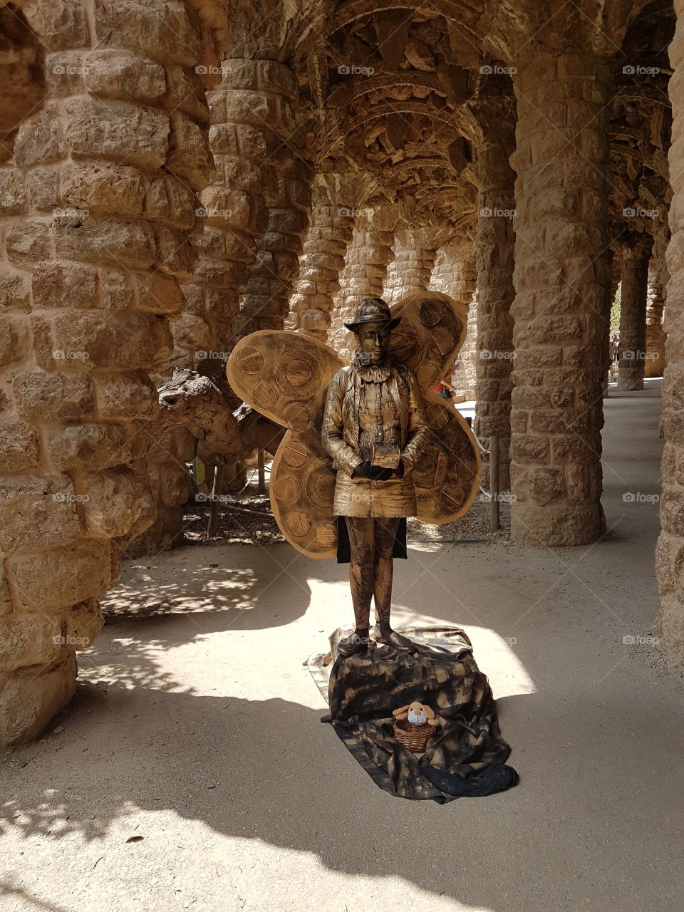 butterfly man Barcelone barcelona spain park guell